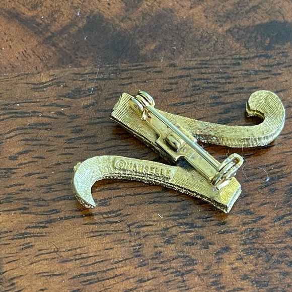 Vintage brooch marked Mamselle probably letter “N” mid century good condition - Picture 2 of 3